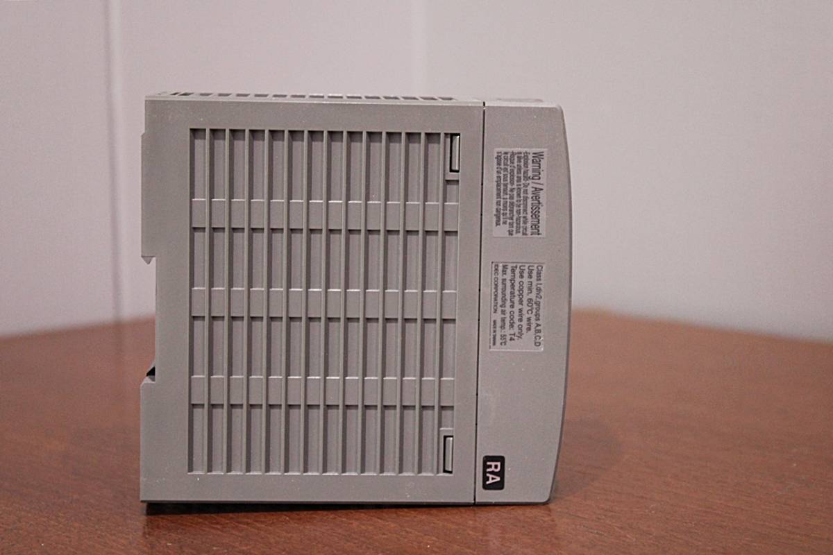 正規販売店】 0712S04☆ IDEC A3 PS5R-VF24 PS5R-V形スイッチング電源