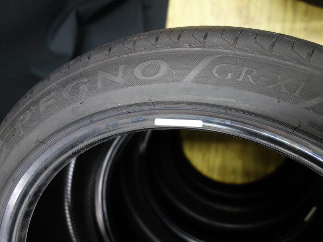 ④普利司通（BRIDGESTONE）節油輪胎REGNO GR-XI 215 / 45R 17 87W這個項目是4個出口♪庫存只是展覽項目♪ <Br> ④ブリヂストン(BRIDGESTONE) 低燃費タイヤ REGNO GR-XI 215/45R17 87W アウトレット4本セットの商品です♪在庫は出品商品のみです♪