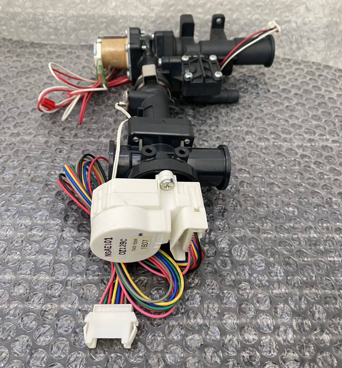 動作品 エコキュート部品 混合弁NSAE101 電磁給湯弁T708-554R 管 動作品 エコキュート部品 混合弁NSAE101 電磁給湯弁T708-554R 管