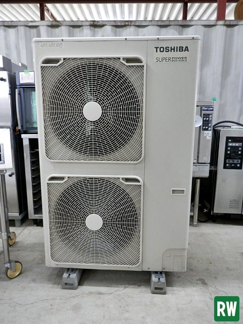 天吊りエアコン 東芝 5馬力 3相200V 2017年製 パッケージ 天吊りエアコン 東芝 5馬力 3相200V 2017年製 パッケージ