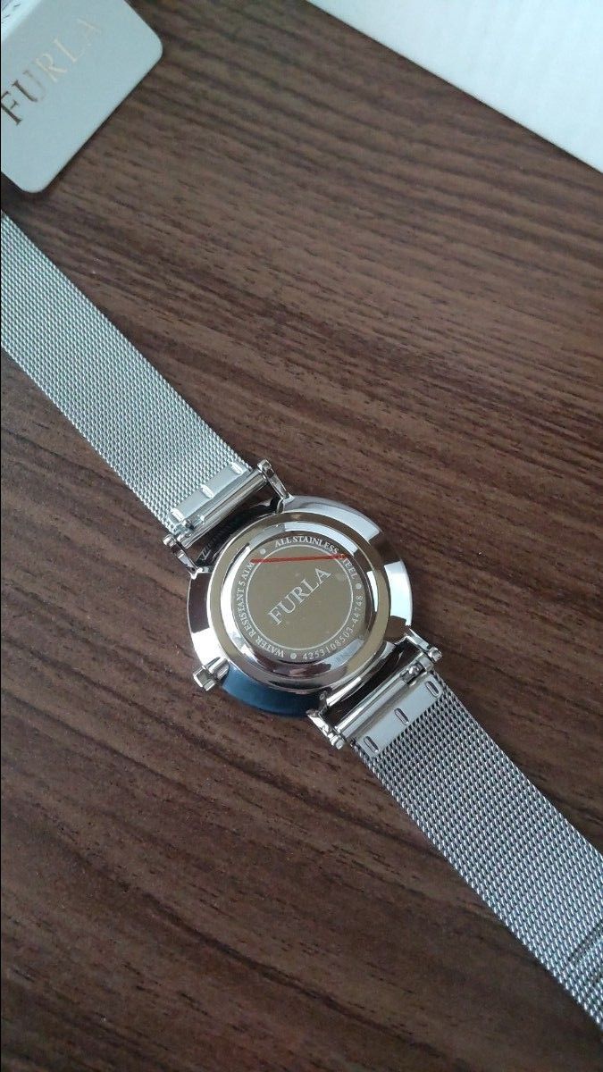 ☆新品　FURLA　レディース腕時計　R4253108503
