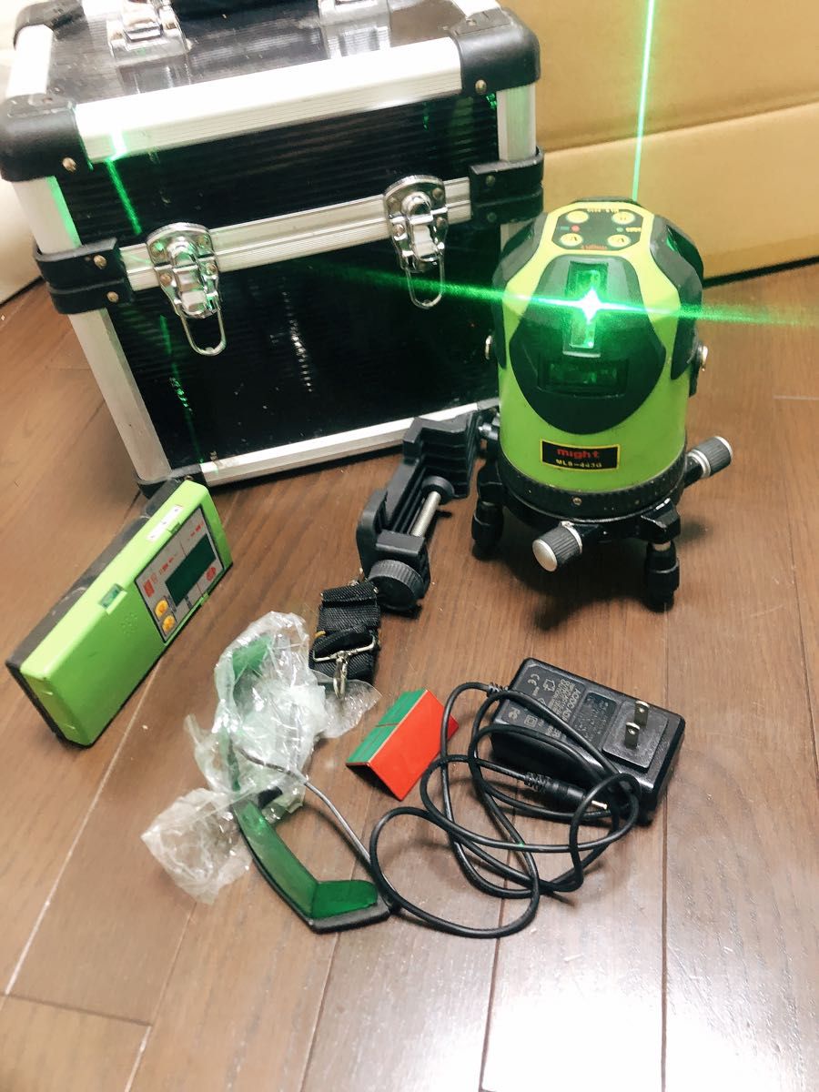 マイト工業 might 墨出し器 MLS-443G精度確認｜Yahoo!フリマ（旧PayPay 