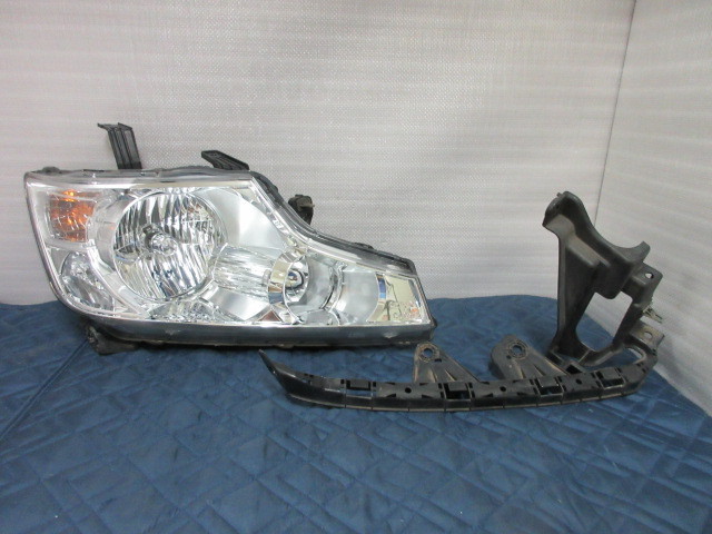 値引きチャンス RK5 RK6 ステップワゴン 前期 右ヘッドライト HID KOITO 100-22013 純正 33101-SZW-J11 (右ヘッドランプ G-4999)_画像2