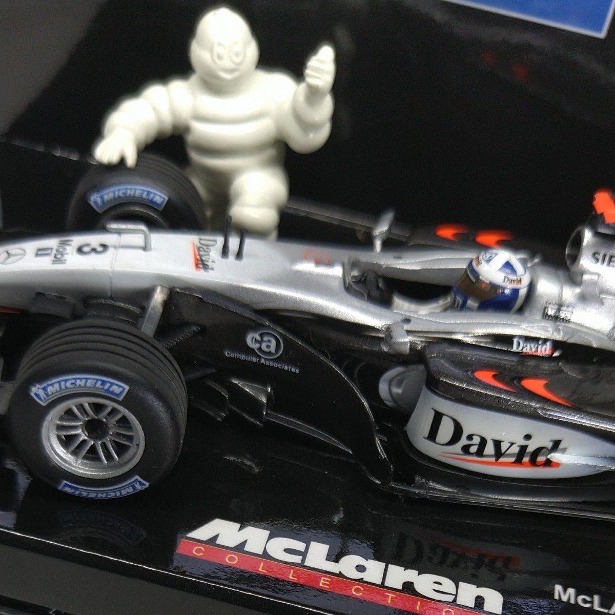 ミニカー 1/43 Michelin Collection McLaren Mercedes MP4-17 D.COULTHARD