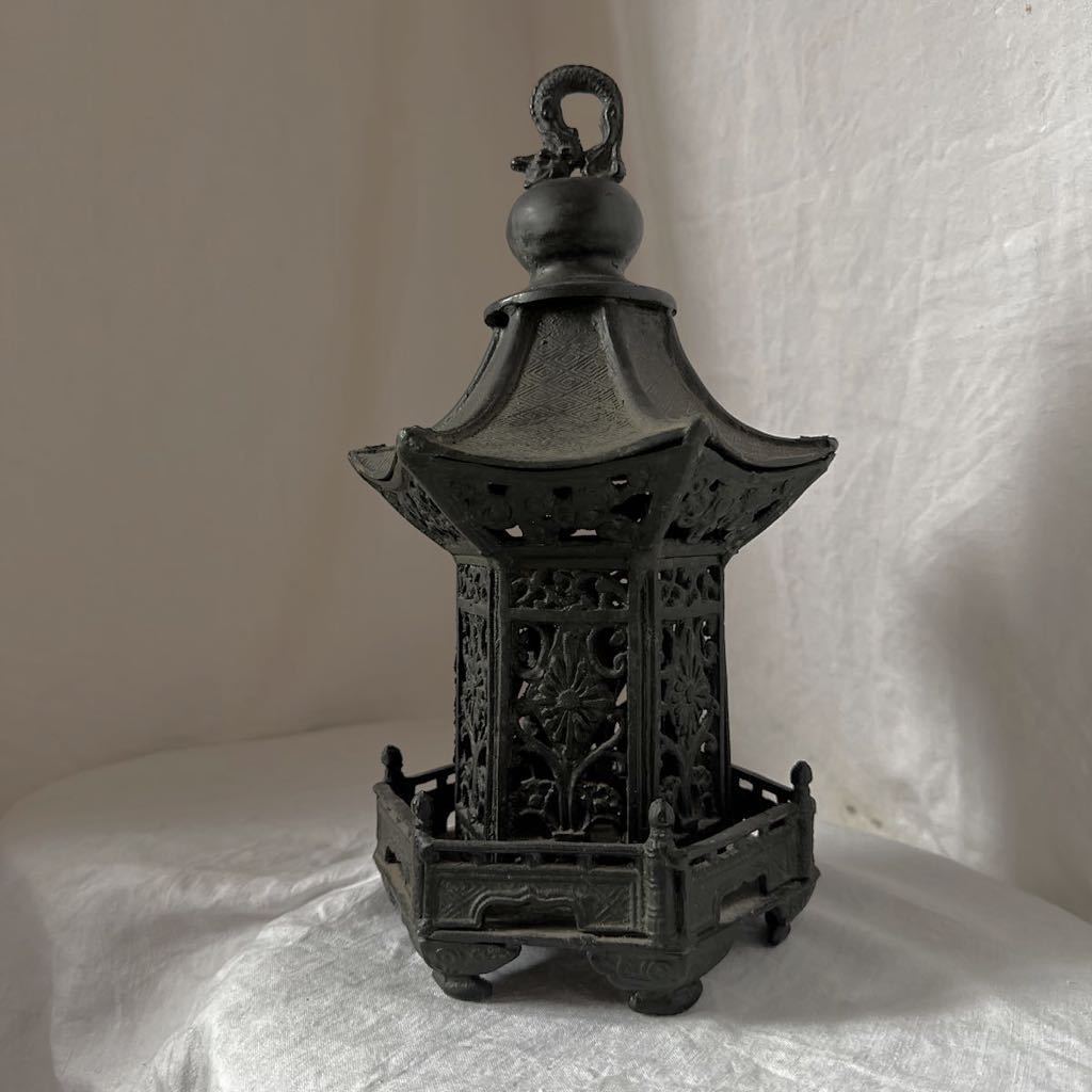 【ファッション通販】 六角 灯籠 吊り灯籠 透かし 銅製 高さ 照明 古民具 / 2700g 31cm その他