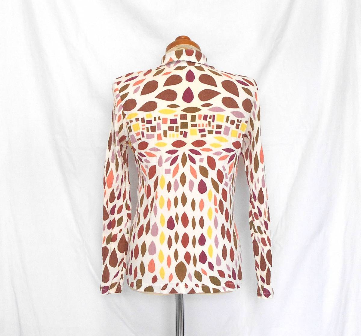 ( postage included! ) TSUMORI CHISATO Tsumori Chisato white leaf .. print pattern cotton krepli blouse ( made in Japan cotton 100%lak...