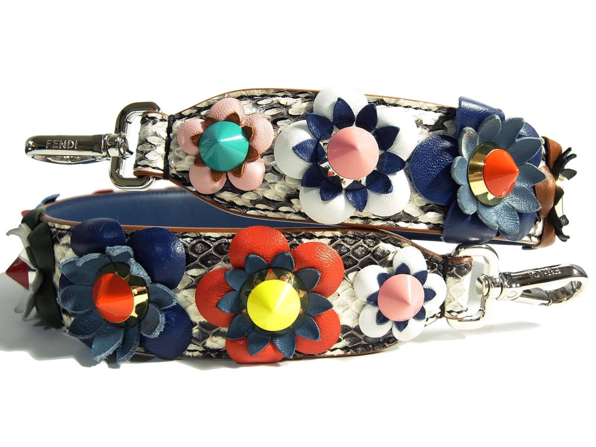 FENDI フラワー ストラップユー レア-