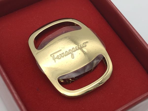 0l1k37W069 Salvatore Ferragamo スカーフリング スカーフ留め ゴールド 箱付き サルヴァトーレ フェラガモ_画像2