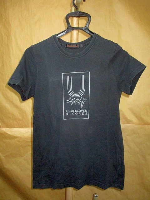 アンダーカバー　UNDER COVER 　 06ss　old アーカイブ　 T期　ロゴ　プリント　Tシャツ　黒　1_画像1