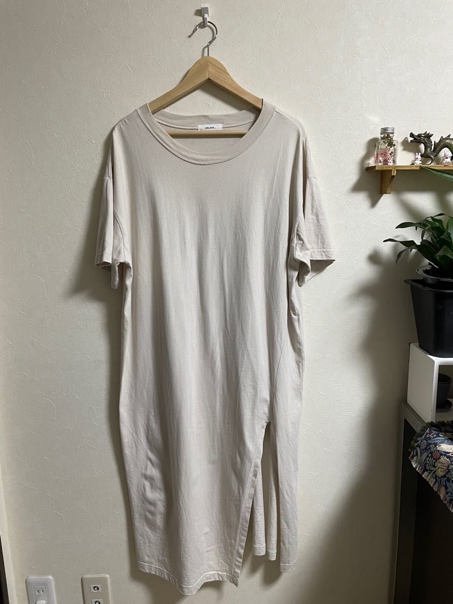 niko and ニコアンド 半袖 スラッシュスリットTシャツワンピース F