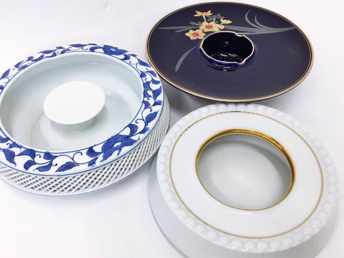 灰皿3点セット 香蘭社 Noritake ノリタケ 琴峰 灰皿 水仙 スイセン 金彩 瑠璃色 網目模様唐草柄 和食器 アッシュトレイ 陶器 有田焼_画像1