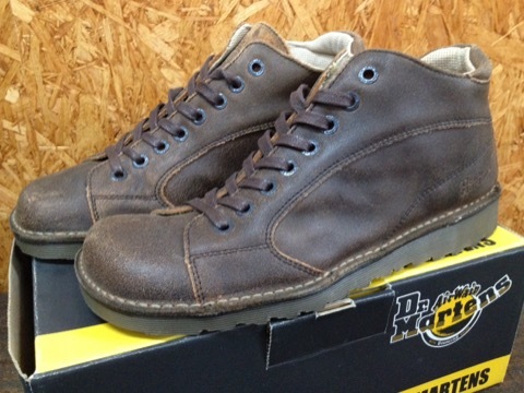 お買い得!】 Dr.Martens ドクターマーチン 幅広 甲高 ブーツ 2B07