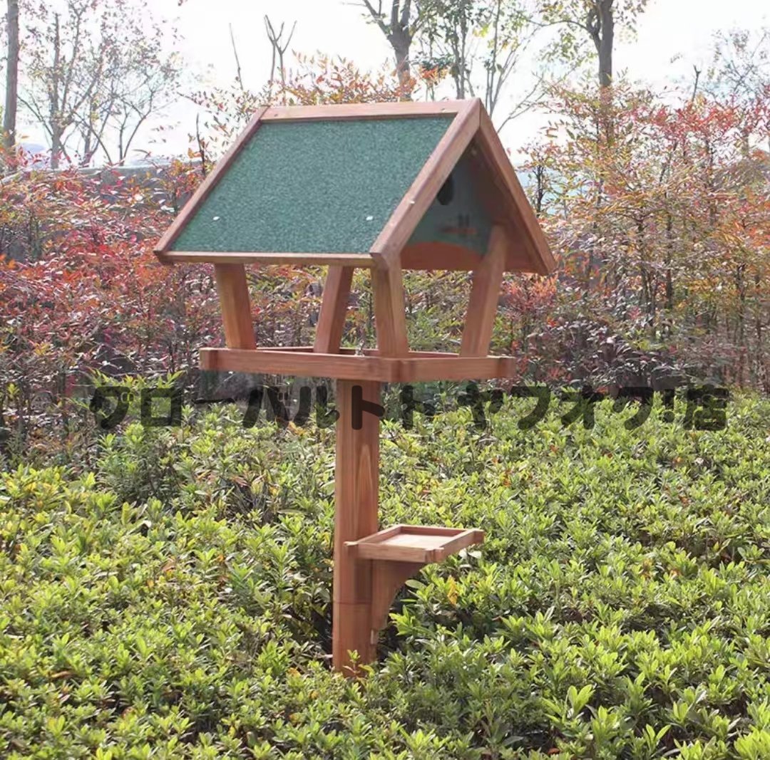 超人気 バードフィーダー　鳥の餌台　ウッド　三角屋根タイプ 木製の野外餌器 防腐雨日焼け防止 S564_画像2