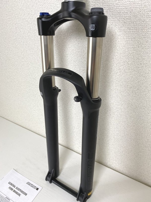 送料込み■新品 未使用 Suntour XCR32 LO-R DS Boost コイルフォーク 27.5（650B) 130mmストローク ステルスブラック