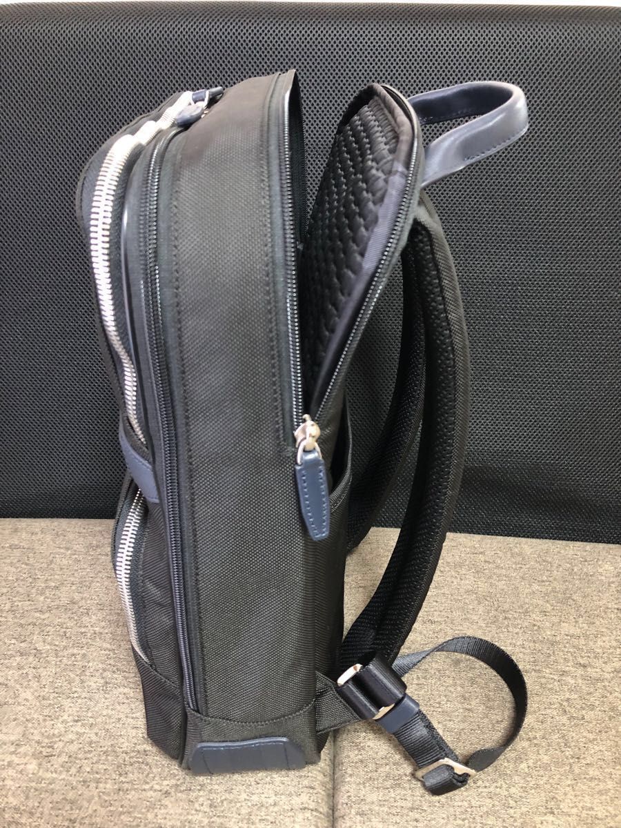 お買得 TUMI 682404DNVY2E Jarvis 日本限定 スリムバックパック お買得 TUMI 682404DNVY2E Jarvis 日本限定 スリムバックパック