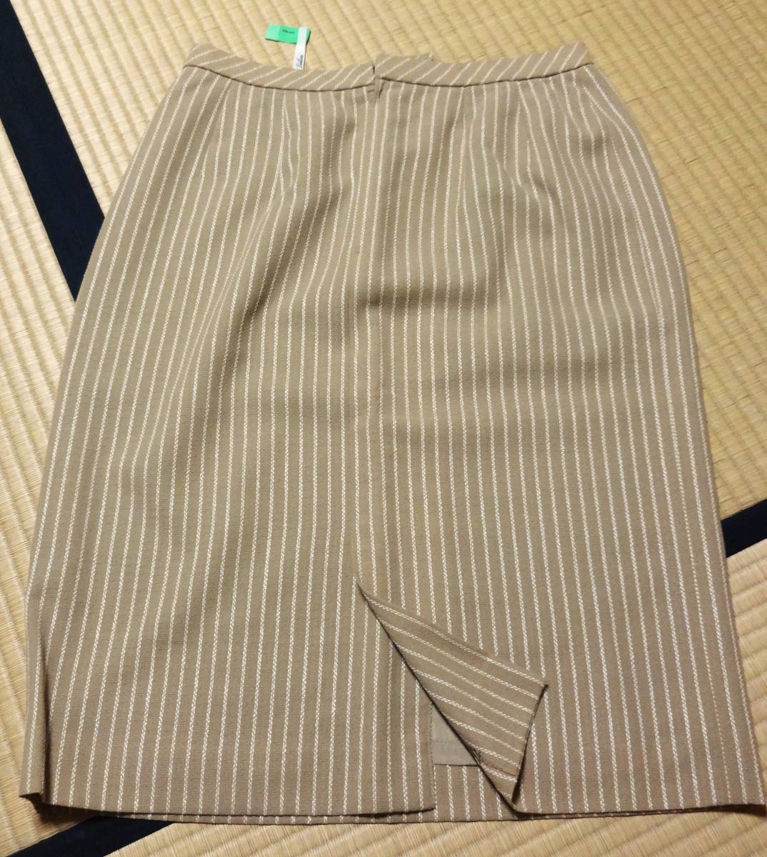 Leilianレリアン、半袖スーツ（タンクトップ付）+13サイズ、スカートのみ裏地付、初夏～秋口、日本製_画像6