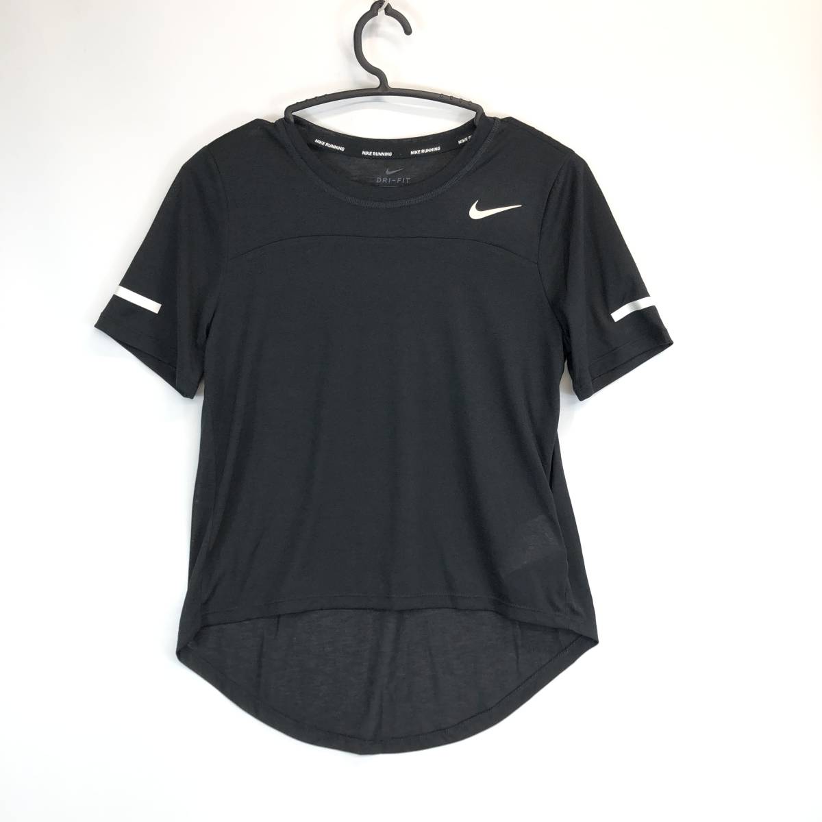 NIKE RUNNNING ナイキランニング ランニングTシャツ 薄手生地 ブラック レディースSサイズ DD3651 AS W NK ICNCLSH TOP SS BEST NF