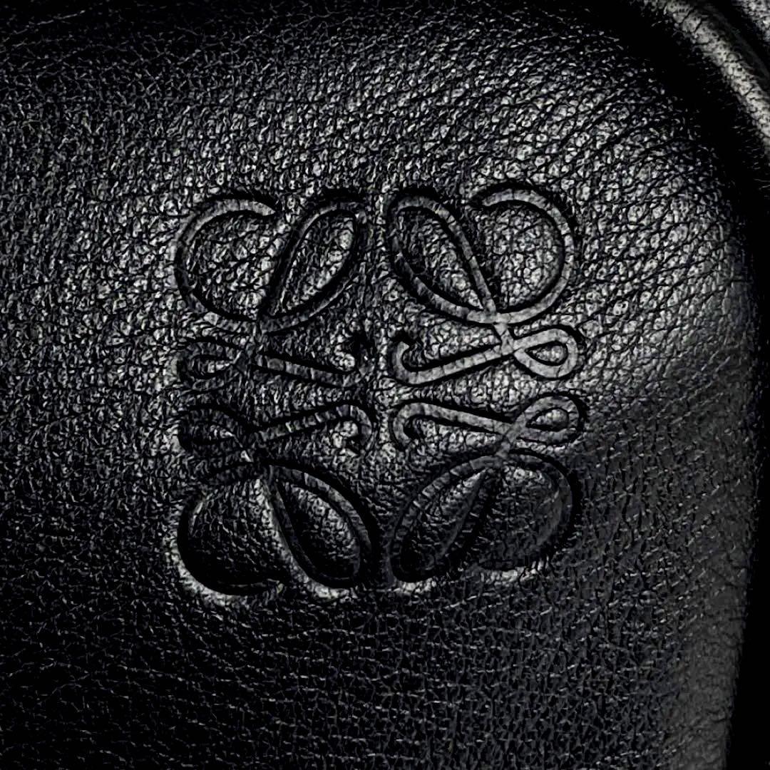 極美品 LOEWE ロエベ アマソナ75 ハンドバッグ アナグラム ロゴ型押し