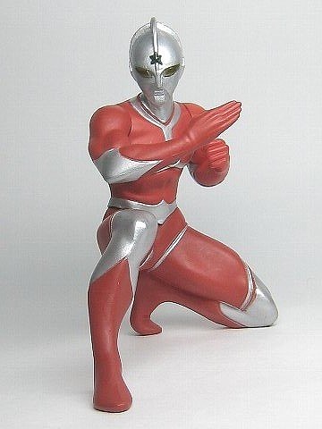 Редкий конечный твердый Ultraman 4 Ultraman Jonias Shipping Зарядка 220 иен ~ Ultimate Ultraman Figure с мини -книгой