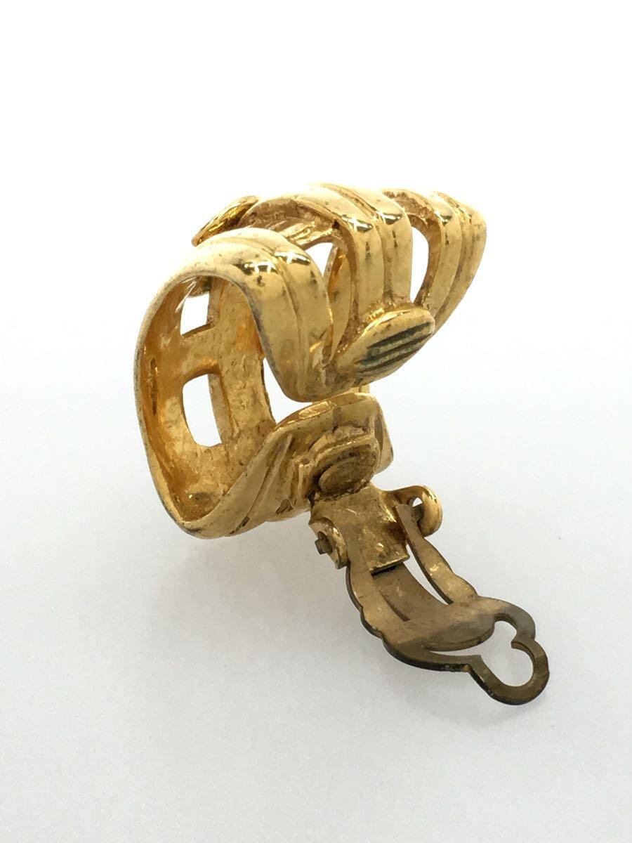 上品コーデはコレで安心! CHANEL◇イヤリング/-/GLD/レディース/片方のみ/くすみ有/素材 その他