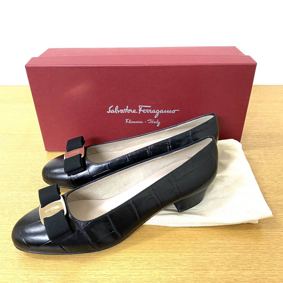 1円〜】美品 Salvatore Ferragamo フェラガモ ヴァラ パンプス 靴