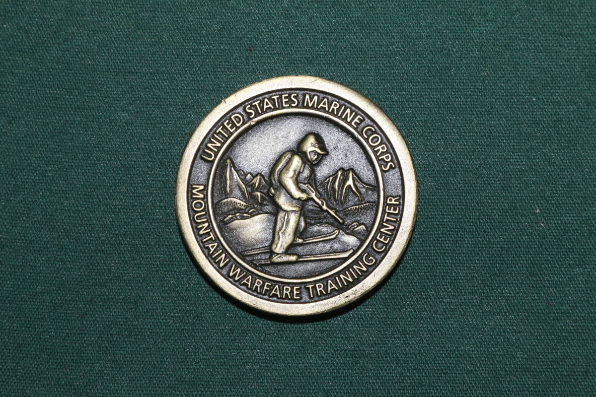 米軍放出品 USMC マウンテンウォーフェアトレーニングセンター チャレンジコイン 中古_画像1