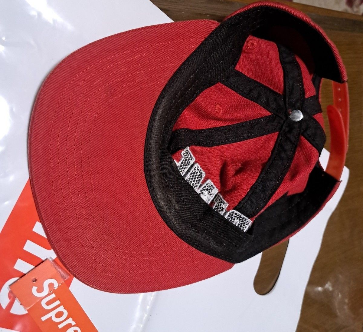 Supreme Side Banner Logo 6-panel Cap FW16 RED 刺繍 新品未 Supreme Side Banner Logo 6-panel Cap FW16 RED 刺繍 新品未
