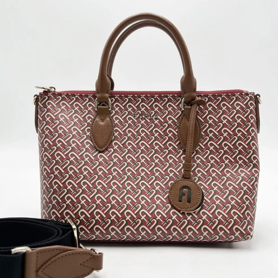 1円 【極美品】フルラ FURLA ショルダーバッグ 総柄 2way 肩掛け 斜め