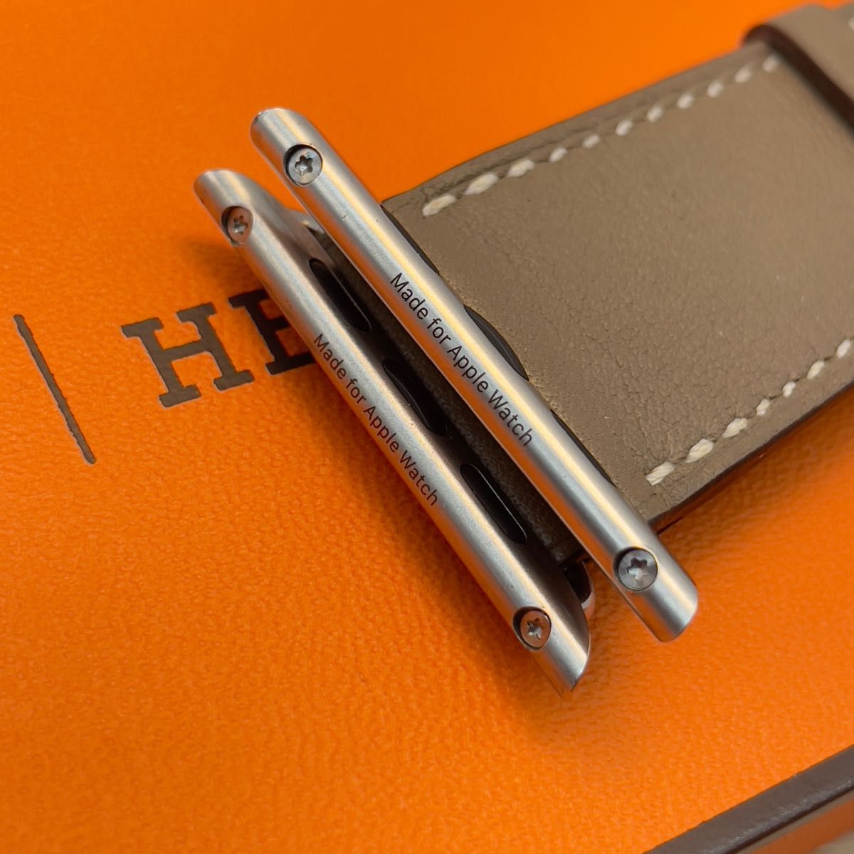 1145 Apple Watch HERMES エトゥープ エルメス レザー-