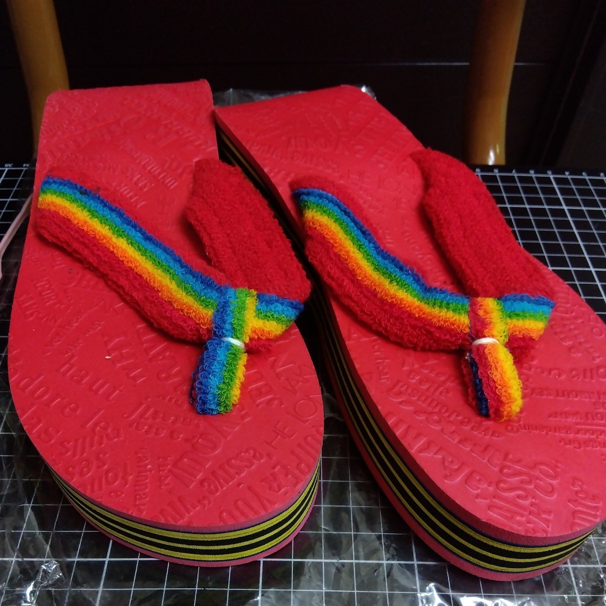  Showa Retro Be солнечный пляжные шлепанцы Rainbow красный 25. подлинная вещь 