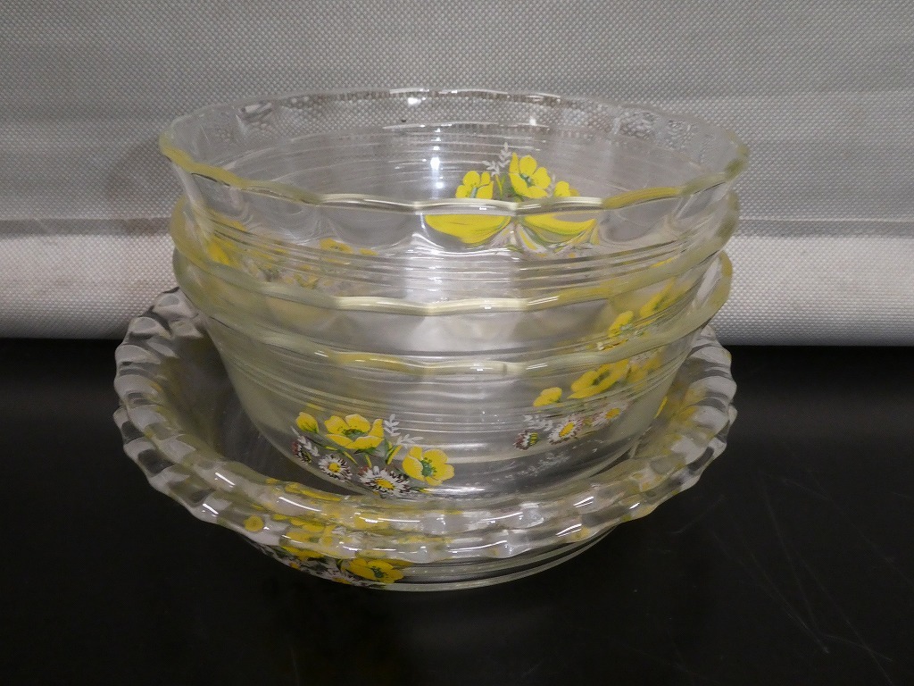 ●PYLEX パイレックス 花柄 カスタードカップ3点 縁飾り皿2枚 耐熱ガラス プレート皿 サラダボウル 食器●の画像9