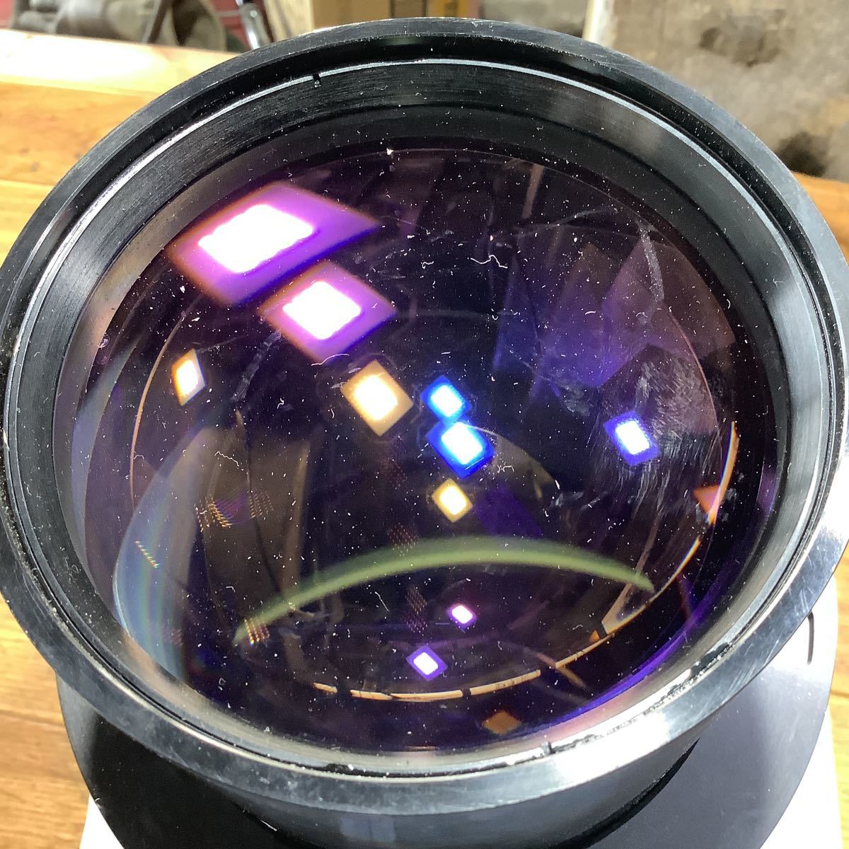 古い大型プロジェクターの大型レンズ(重量6kg)中古品ジャンク 古い大型プロジェクターの大型レンズ(重量6kg)中古品ジャンク