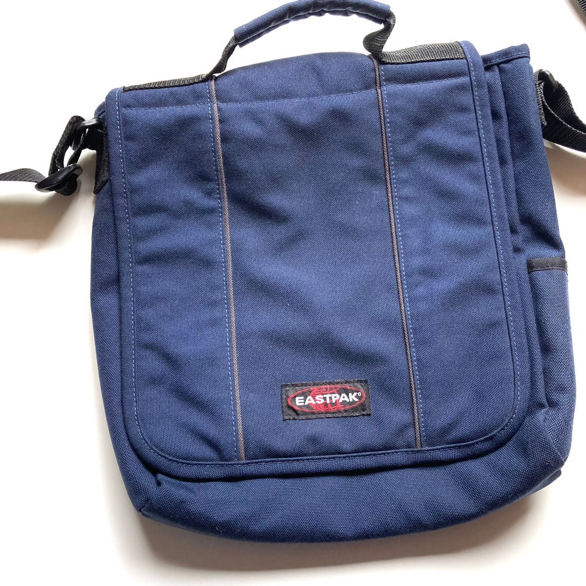 00s EASTPAK イーストパック メッセンジャー ショルダーバッグ　アウトドア　キャンプ　ネイビー