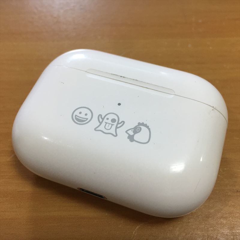 傷有特価品-3 Apple純正 AirPods Pro 第1世代 ワイヤレス充電ケース