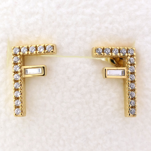 【ik*】フェンディ ファーストピアス Yahoo!オークション - FENDI フェンディ ファーストピアス Fロゴ