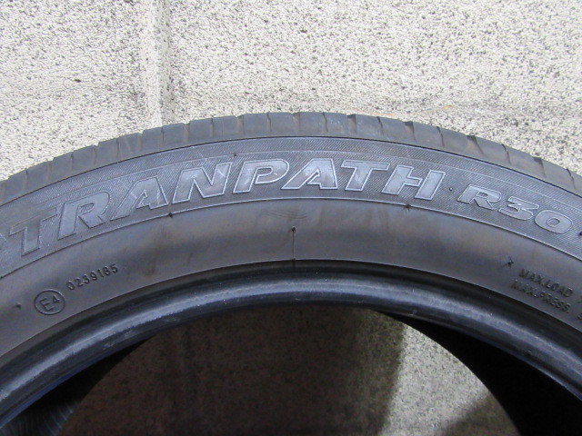 巴厘島坡道TOYO 235 / 50R18 TRANPATH R30 4件套裝2014年二手輪胎大特價！ ！東洋235 / 50-18 原文:バリ溝 TOYO 235/50R18 TRANPATH R30 4本セット 2014年製 中古タイヤ 大特価！！ トーヨー 235/50-18