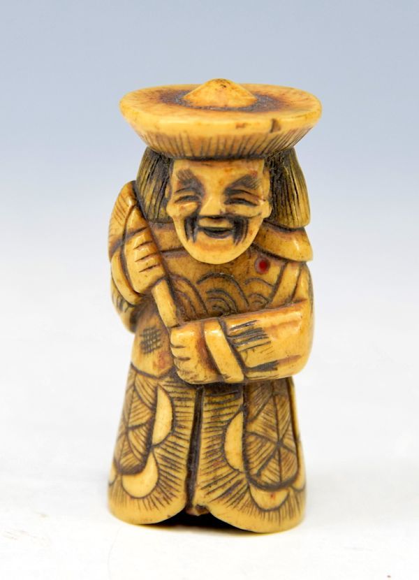 ラッタン人 根付」 骨製 彫刻 南蛮人 人物 時代色 提げ物 高4.7cm