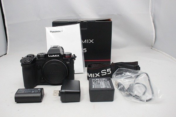 新品 LUMIX パナソニック ☆良品☆Panasonic ルミックス ボディ DC-S5