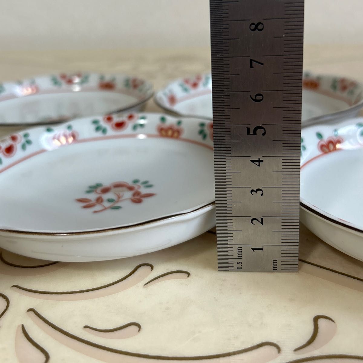 たち吉 銘々皿揃 5枚セット 赤絵 花容 小皿 取り皿 金彩 和食器 たち吉 銘々皿揃 5枚セット 赤絵 花容 小皿 取り皿 金彩 和食器
