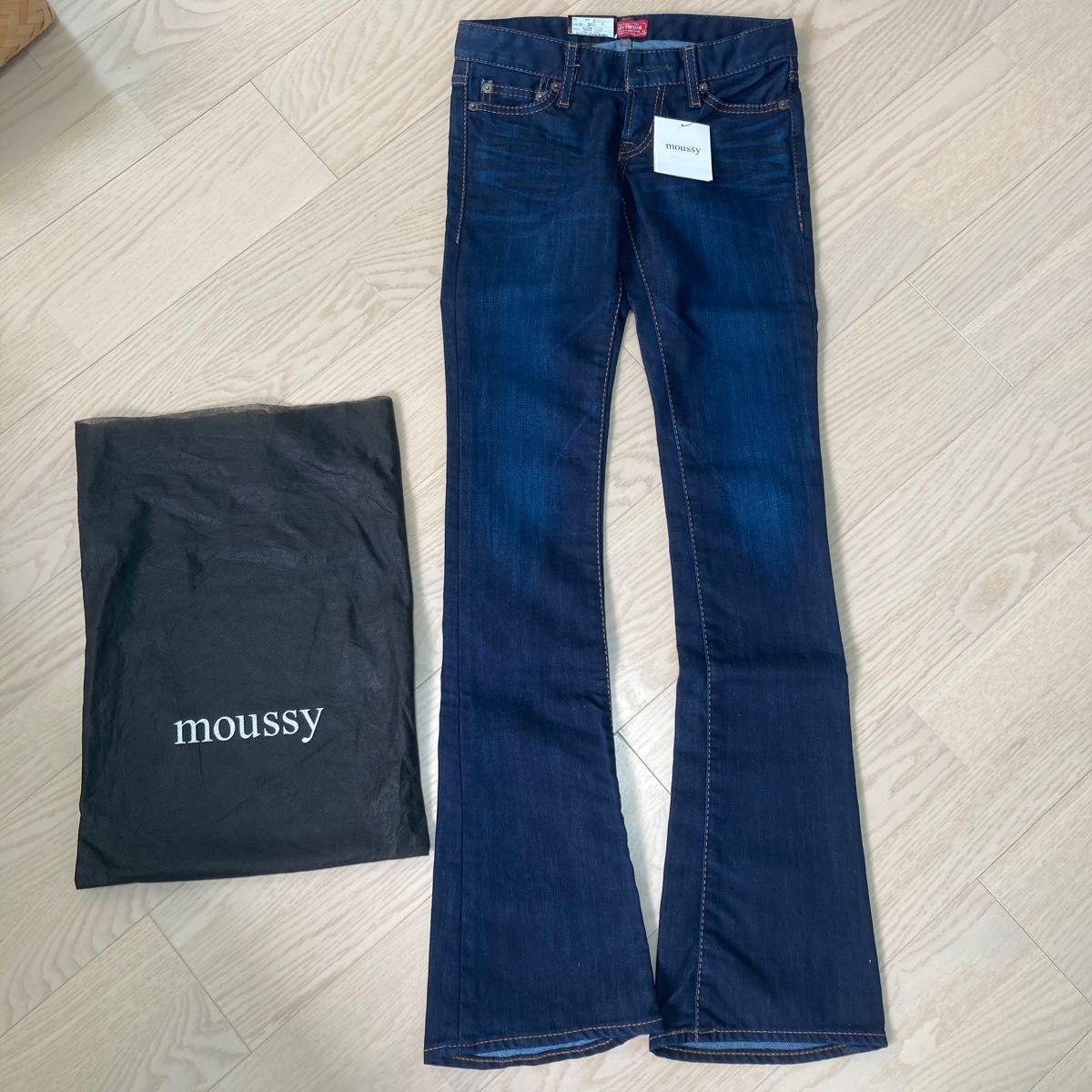 新品 MOUSSY マウジー デニム 23インチ タグ付き 濃紺 ローライズ  デニムパンツ スキニー