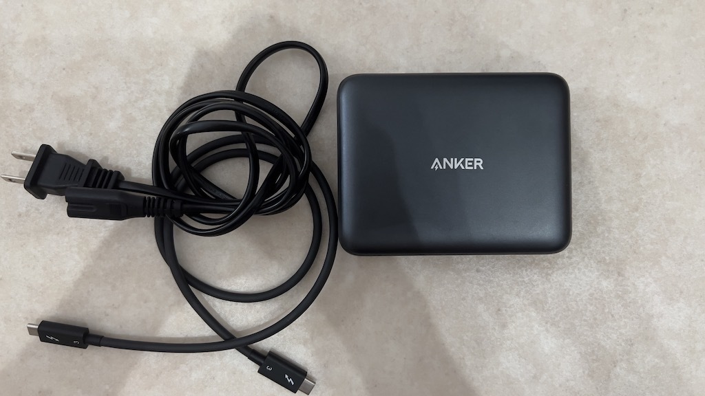 Anker PowerExpand 7-in-1 Thunderbolt 3 Mini Dock ドッキング