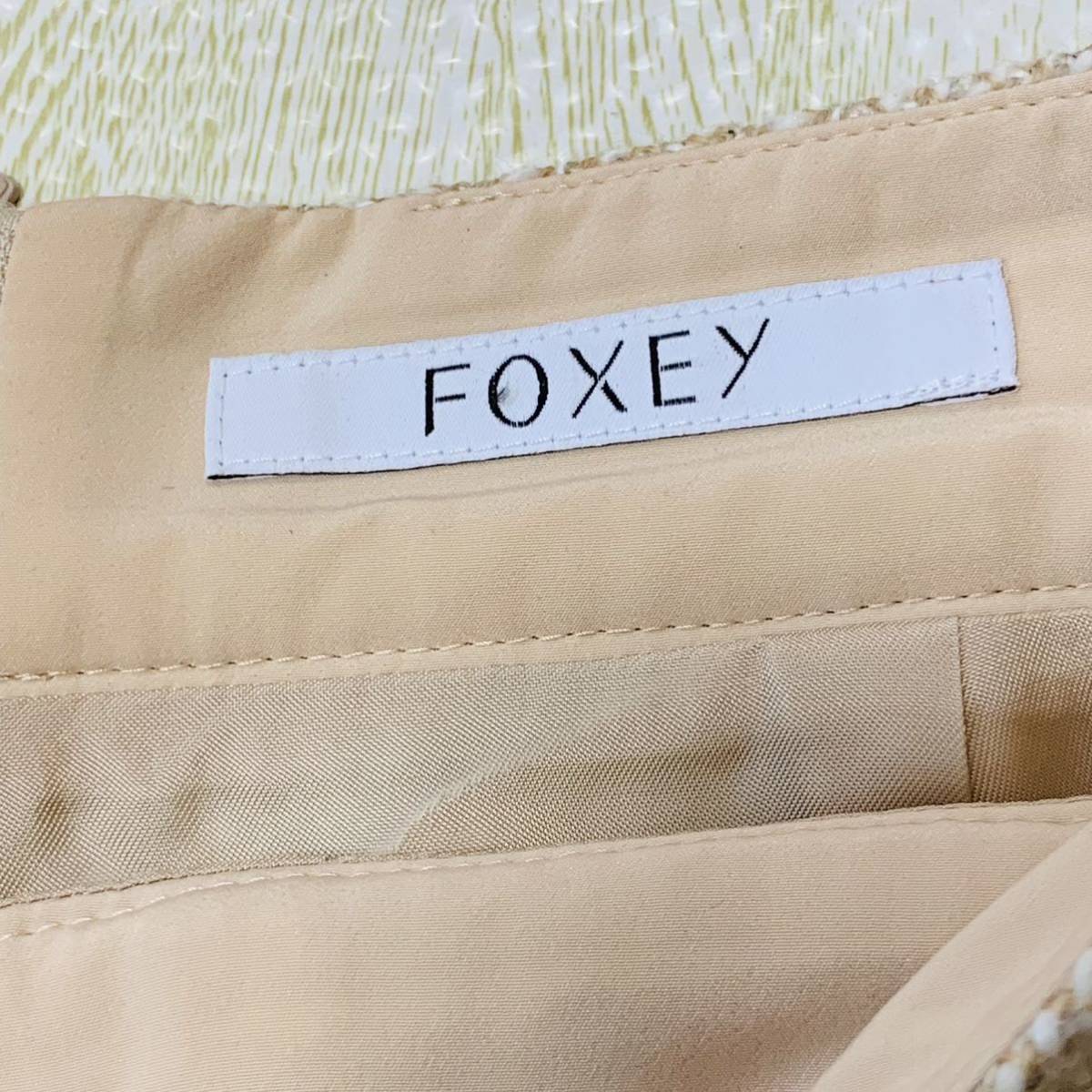 【極美品】FOXEY ツイード パールボタン スカート フォクシー ベージュ_画像5