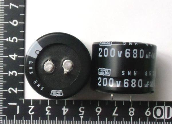 [2個] 日本ケミコン SMH 200V 680uF ●85℃・日本製・特価品_画像2