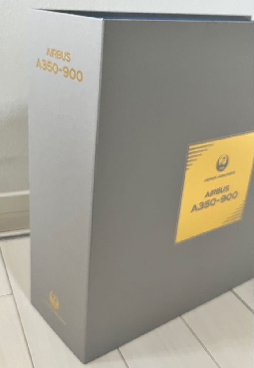 JAL A350-900 1/200 2号機特別塗装 モデルプレーン 1000機限定 JAL A350-900 1/200 2号機特別塗装 モデルプレーン 1000機限定