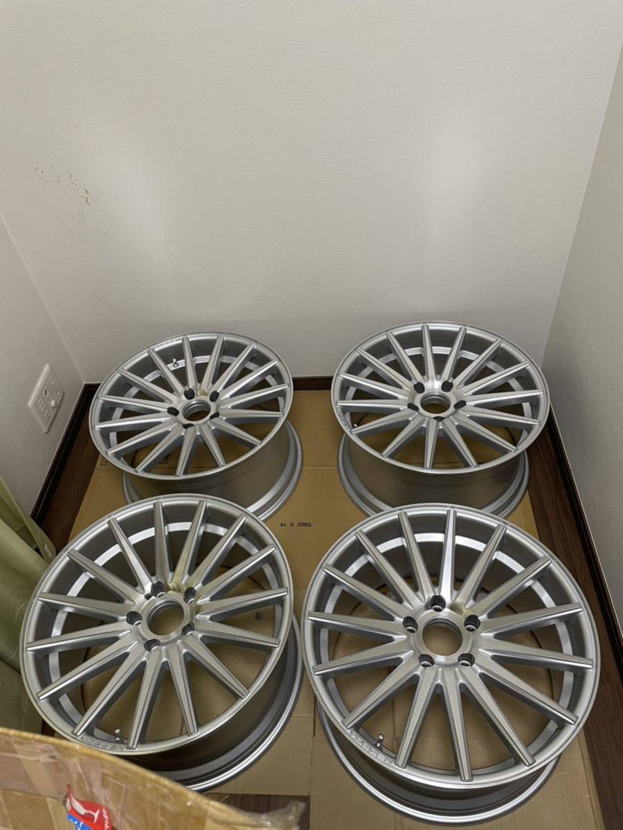 美品 VOSSEN ヴォッセ VFS2 19インチ　19×10J オフセット42 PCD120 ポリッシュシルバー 4本_画像1