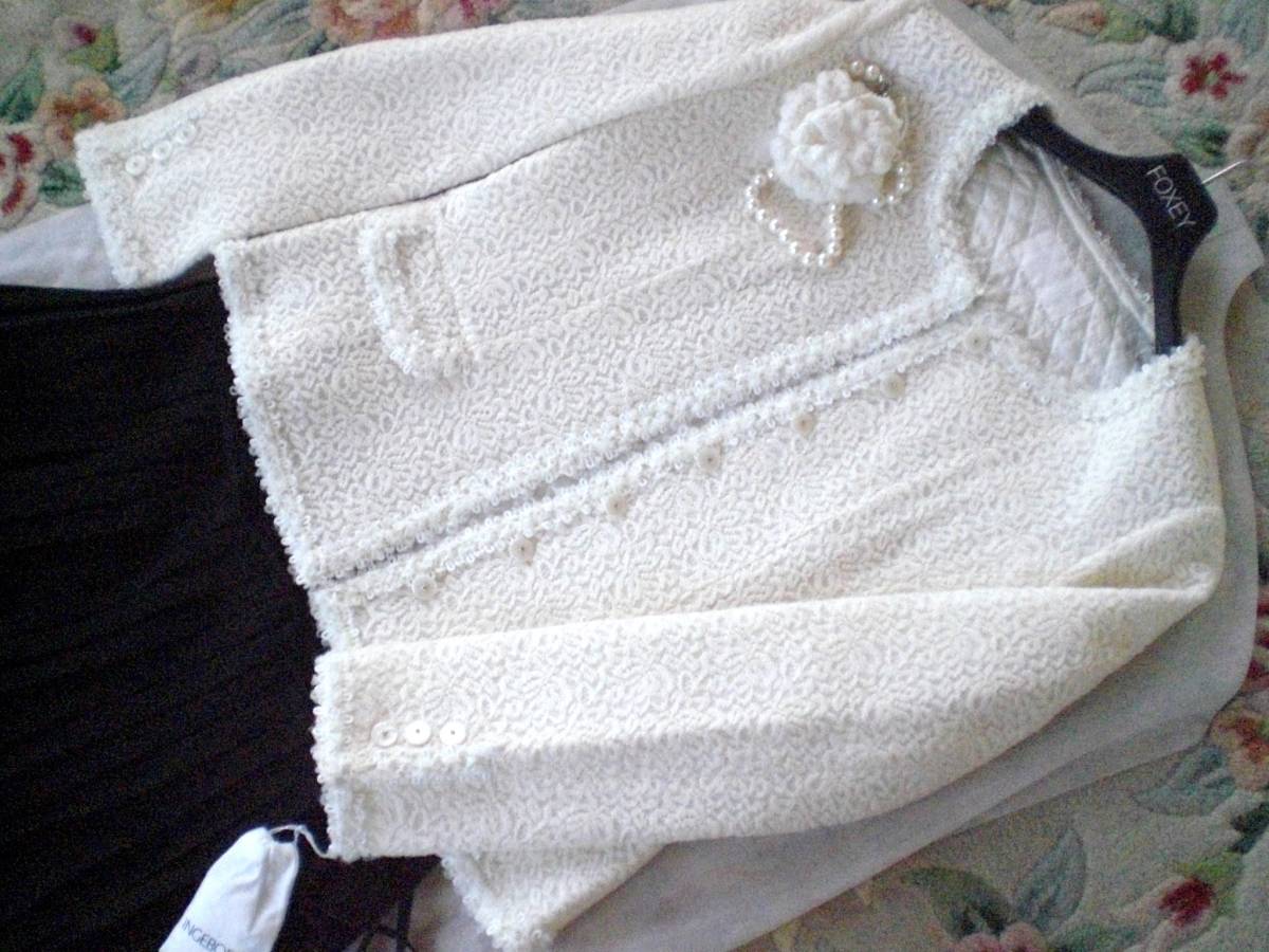 ♪美品　インゲボルグ　素敵なジャケット　オフホワイト　マトラッセ　中綿入り　裏地キルティング　入園式　入学式　結婚式　INGEBORG
