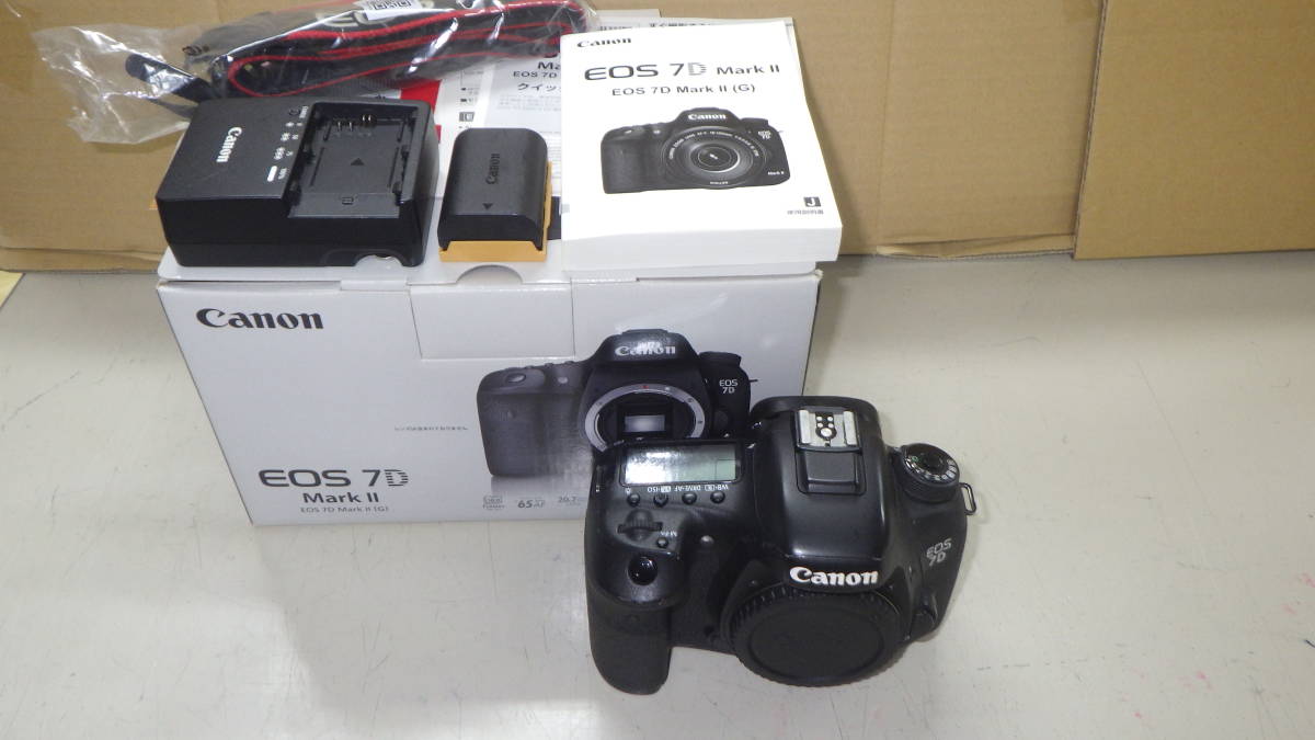 季節のおすすめ商品 □Canon□AFデジタル一眼レフカメラ□EOS 7D Mark