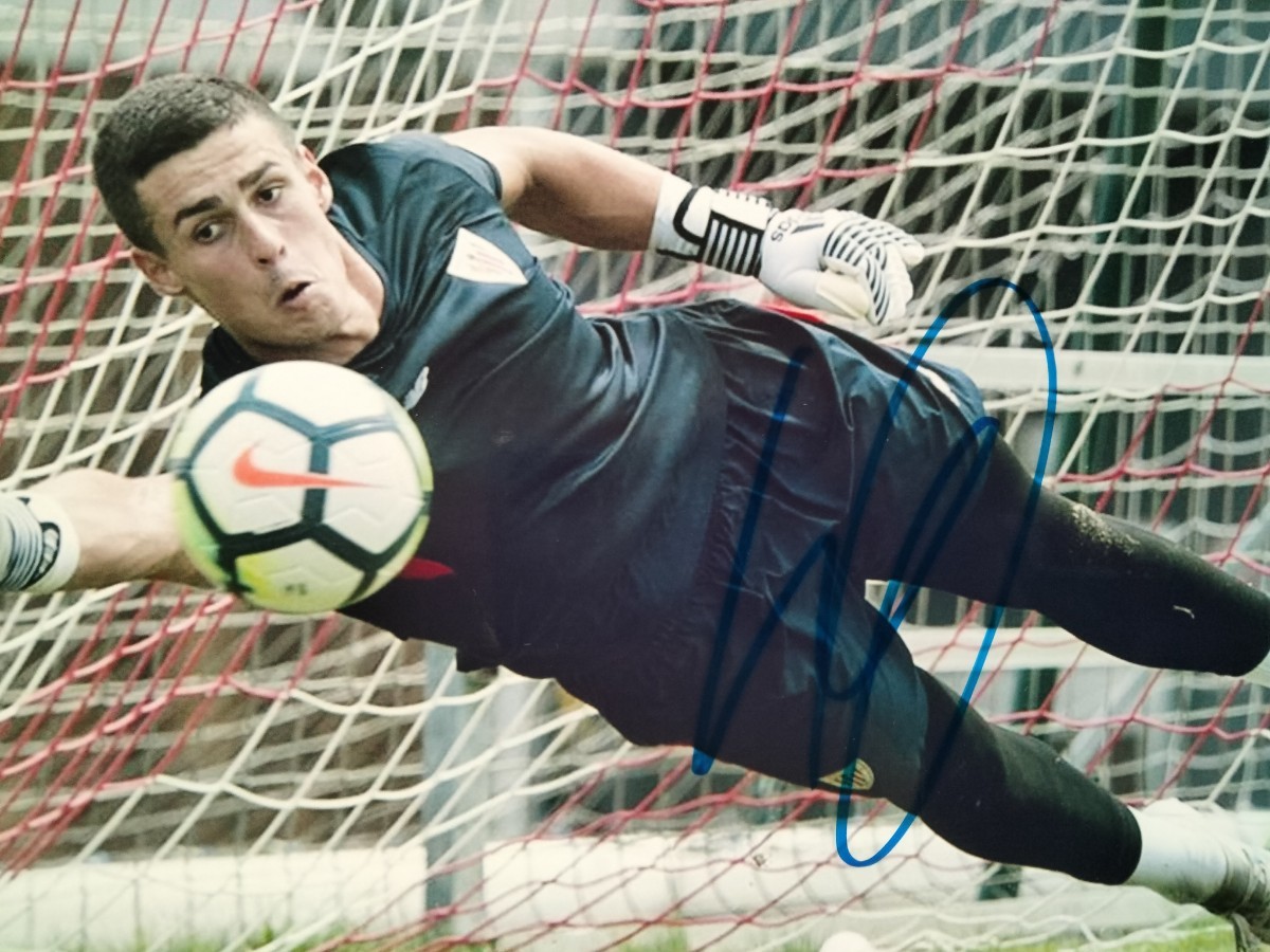 ケパ・アリサバラガ直筆サイン入り超大型写真…Kepa Arrizabalaga…サッカースペイン代表…ゴールキーパー…25_画像1