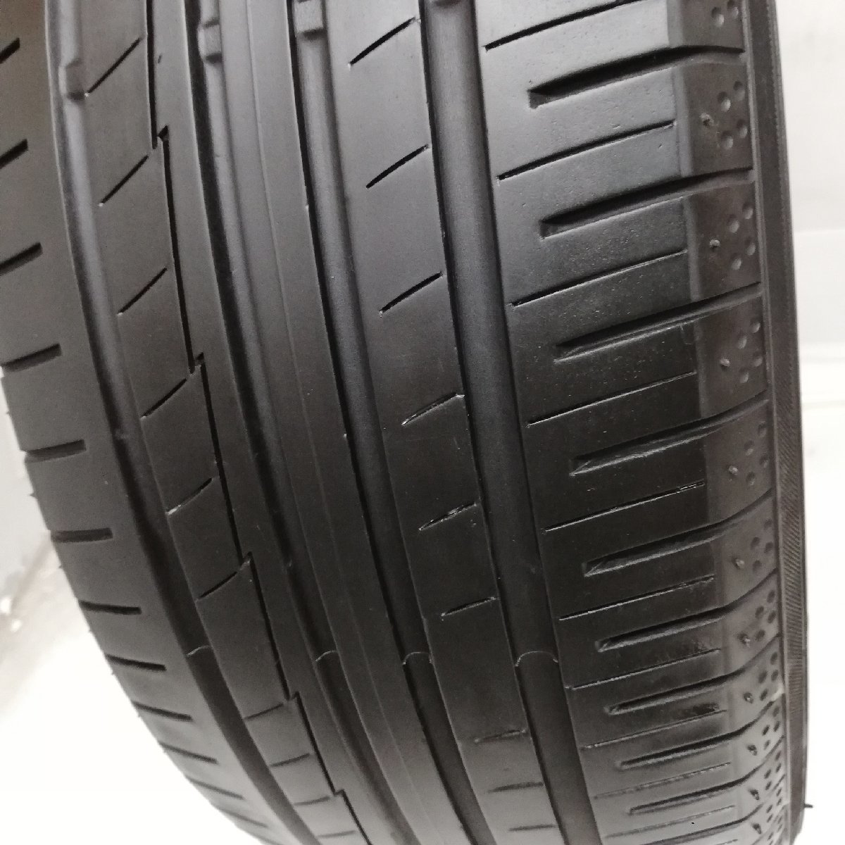 ◆本州・四国は送料無料◆ ＜訳アリ特価！ ノーマル 1本＞ 205/55R17 ヨコハマタイヤ ブルーアース A AE50 65% ミニバン ステップワゴン_画像3