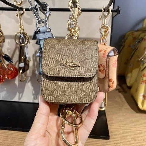 コーチ キーホルダー COACH 小物入れ コインケース バッグ チャーム ポーチ シグネチャー ブラウン 男女兼用　新品 ブランド エアポッズ_画像2